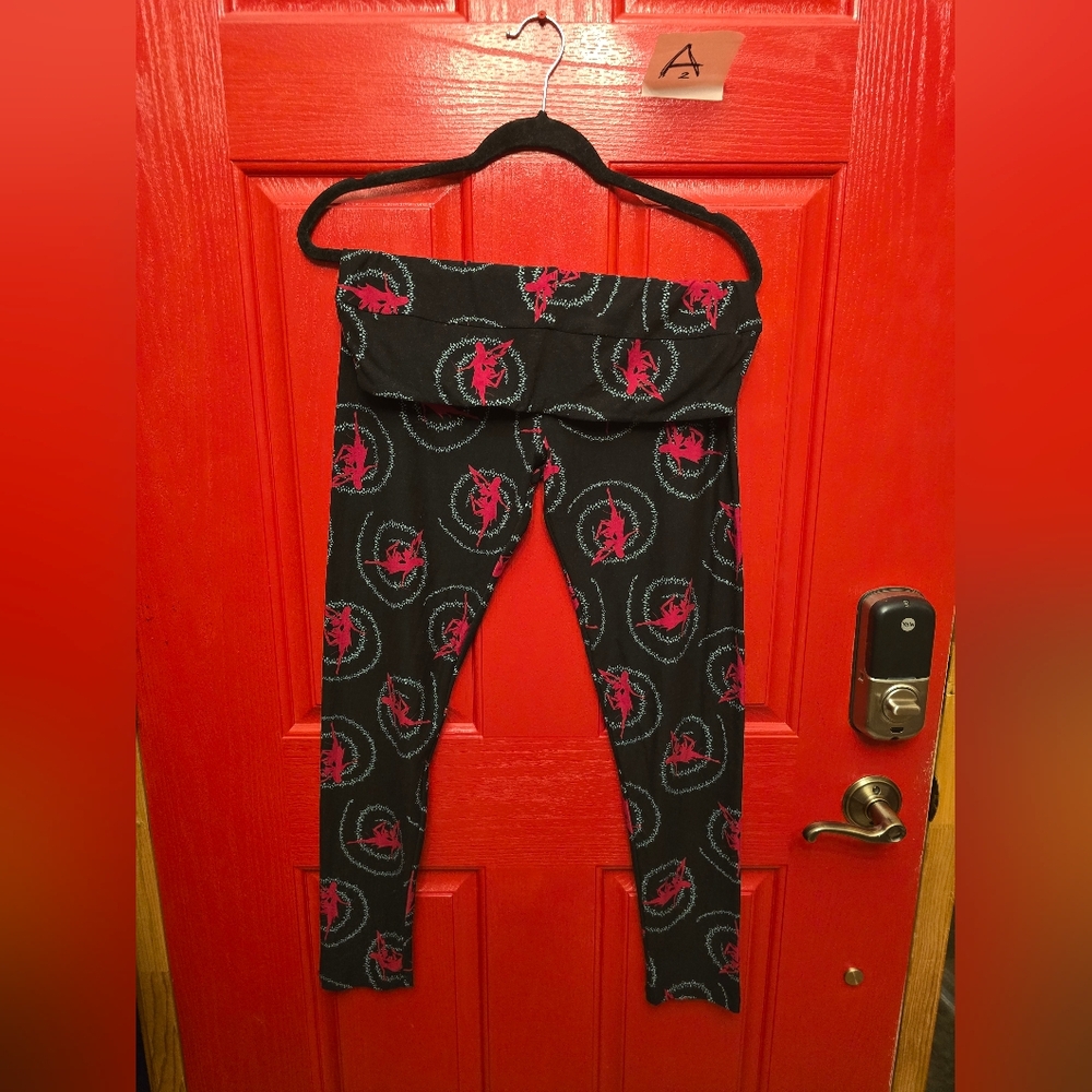 LuLaRoe TC Fairy Leggings with Pink and Black Design